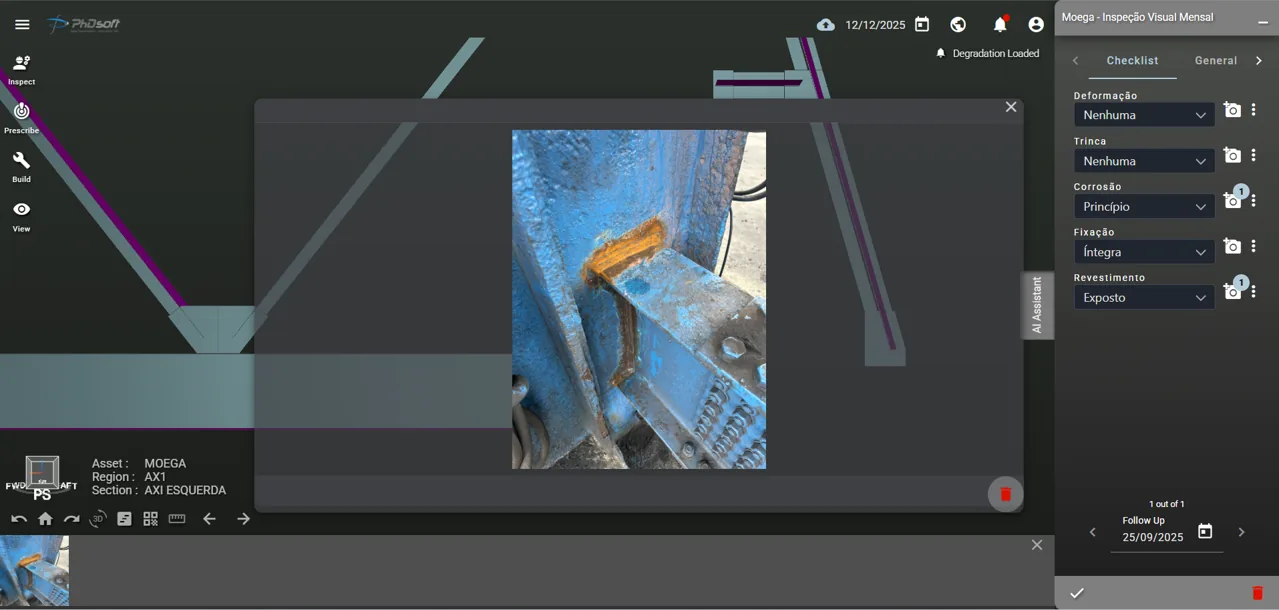 Inspection visuelle d'une trémie dans le Web Digital Twin, avec la liste de contrôle et la photo sur le même élément.